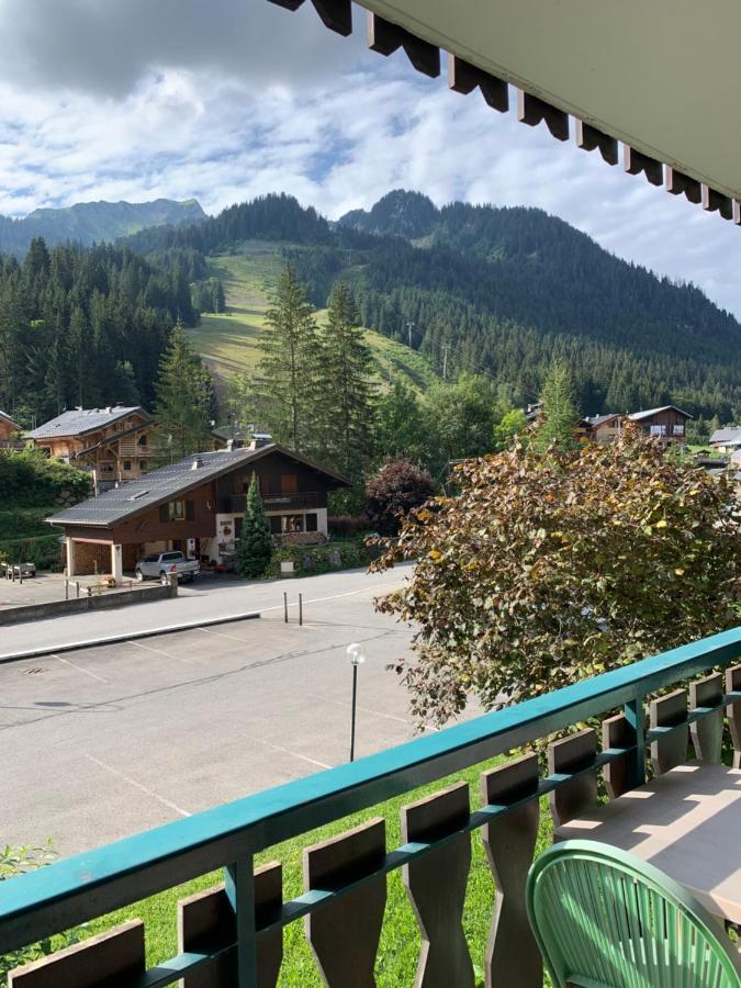 155 Piste dans mon canapé Châtel Exterior foto